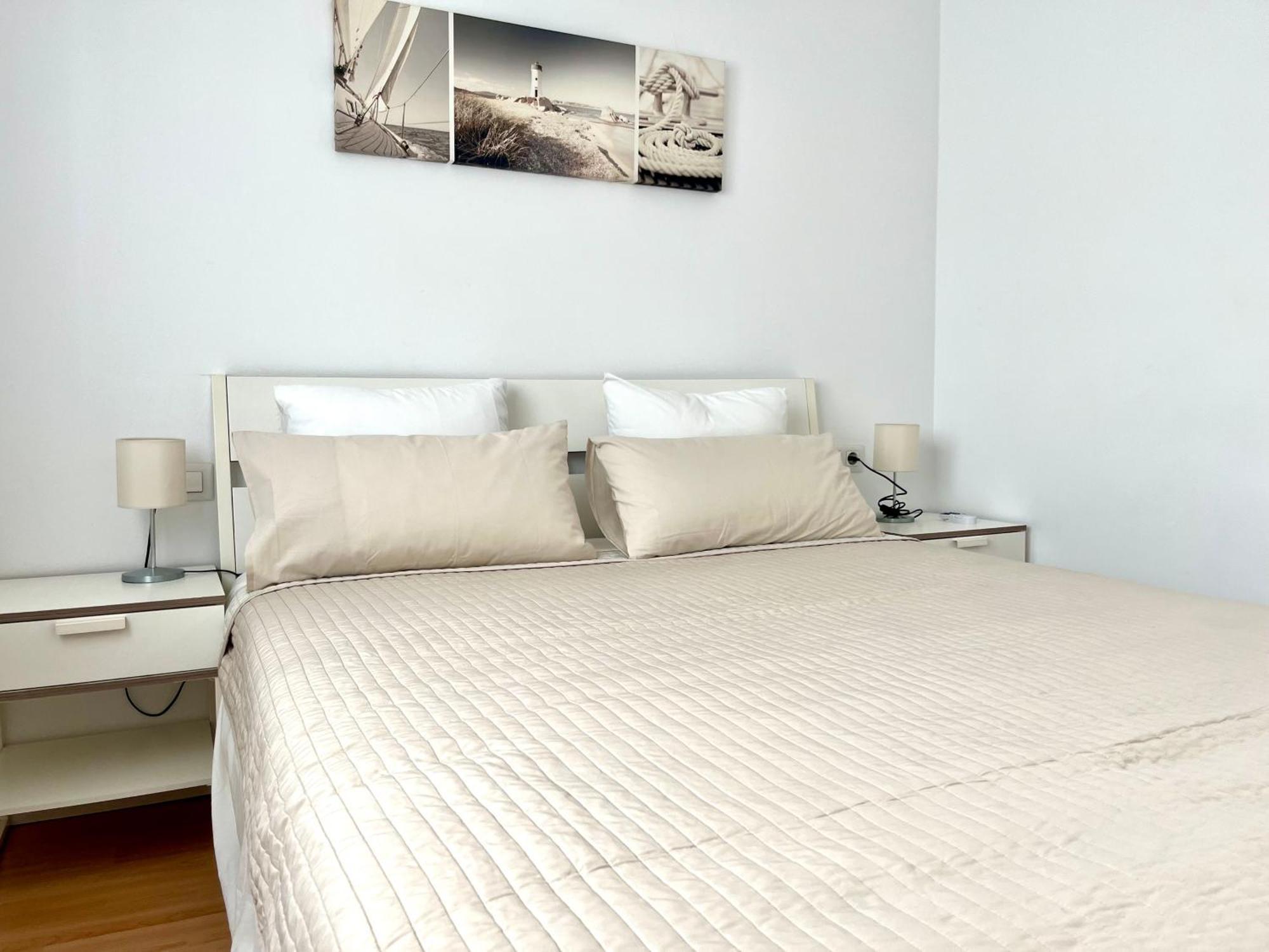 Puerta Al Mar Apartment Малага Екстериор снимка